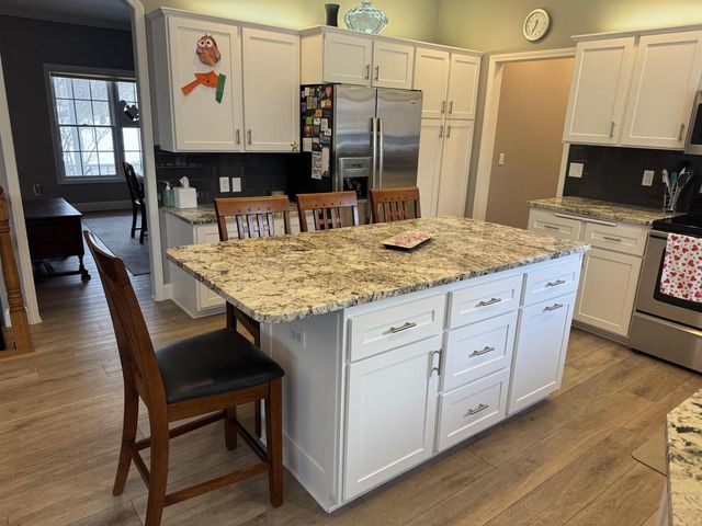 1270 McMahon Drive, Sun Prairie, WI 53590