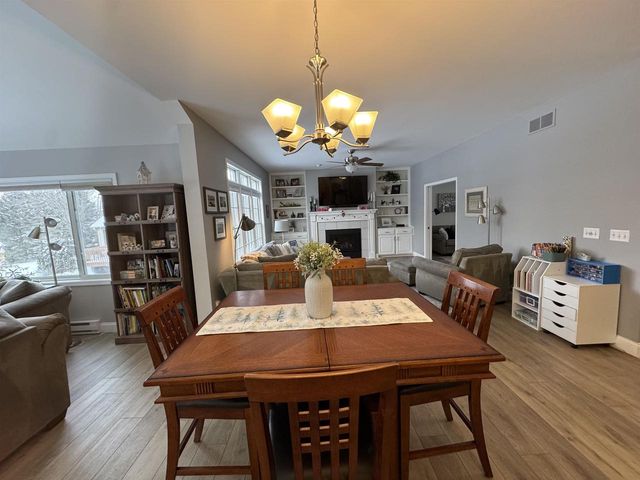 1270 McMahon Drive, Sun Prairie, WI 53590