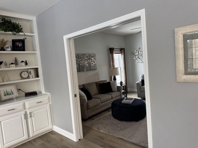 1270 McMahon Drive, Sun Prairie, WI 53590