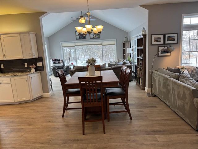 1270 McMahon Drive, Sun Prairie, WI 53590