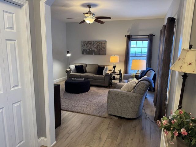 1270 McMahon Drive, Sun Prairie, WI 53590