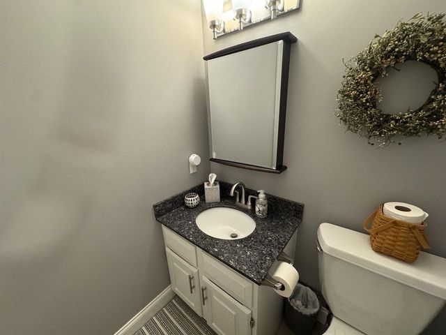 1270 McMahon Drive, Sun Prairie, WI 53590