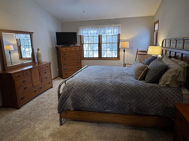 1270 McMahon Drive, Sun Prairie, WI 53590