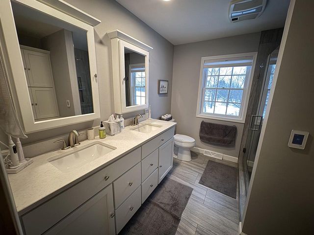 1270 McMahon Drive, Sun Prairie, WI 53590