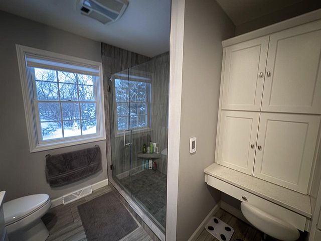 1270 McMahon Drive, Sun Prairie, WI 53590