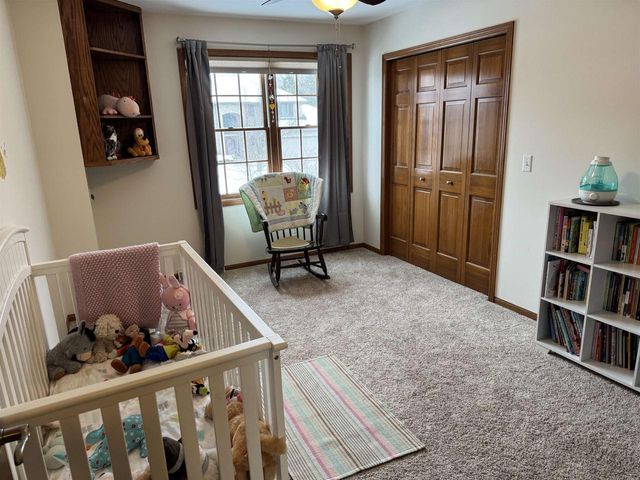 1270 McMahon Drive, Sun Prairie, WI 53590