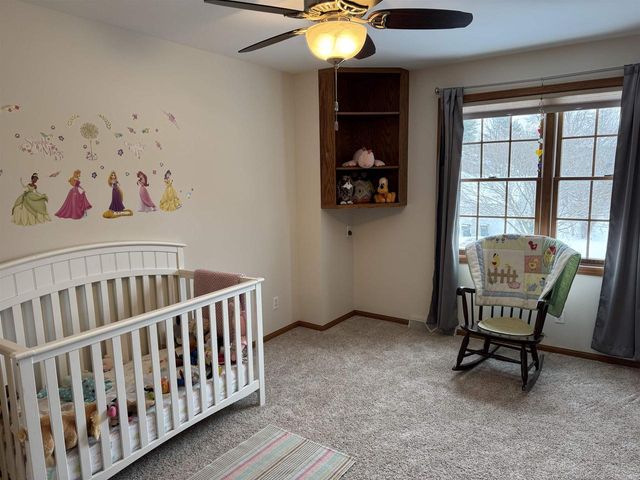 1270 McMahon Drive, Sun Prairie, WI 53590