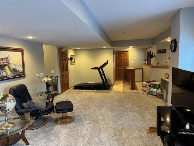 1270 McMahon Drive, Sun Prairie, WI 53590