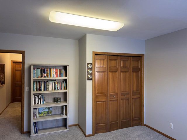 1270 McMahon Drive, Sun Prairie, WI 53590