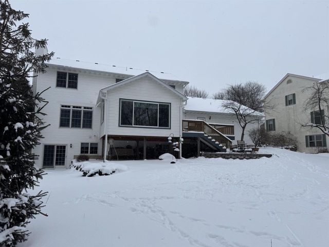 1270 McMahon Drive, Sun Prairie, WI 53590