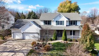 1270 McMahon Drive, Sun Prairie, WI 53590