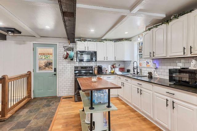 261 Shuler Mountain Road, Murphy, NC 28906