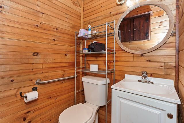 261 Shuler Mountain Road, Murphy, NC 28906