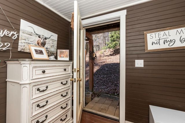 261 Shuler Mountain Road, Murphy, NC 28906