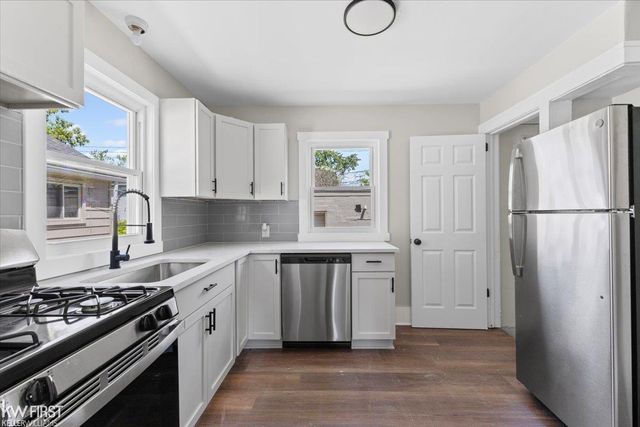 920 Premont Avenue, Waterford, MI 48328