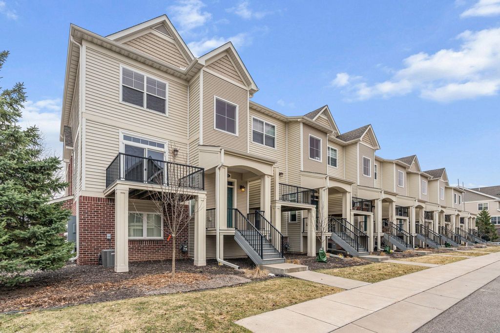 8148 Magnolia Lane N, Maple Grove, MN 55369