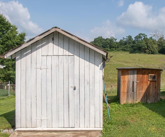863 V I Ranch Road, Bristol, TN 37620
