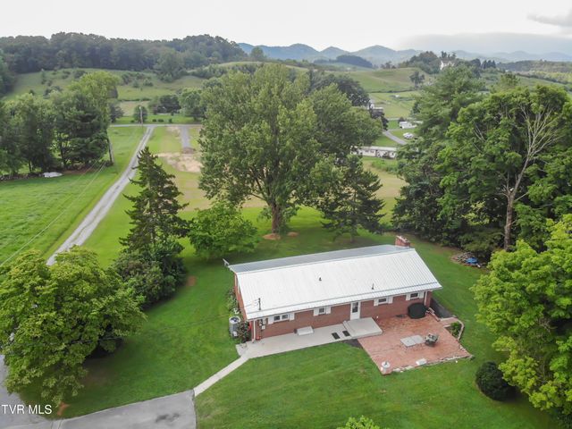 863 V I Ranch Road, Bristol, TN 37620