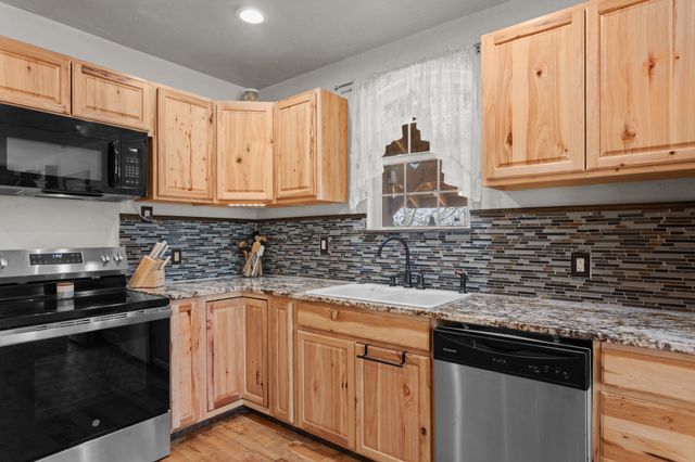 624 County Road 3737, Bridgeport, TX 76426