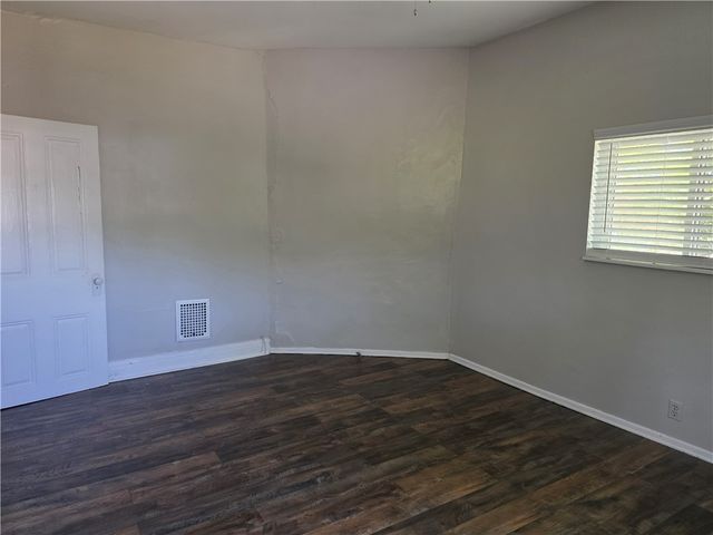 726 E 9th Ave, Munhall, PA 15120