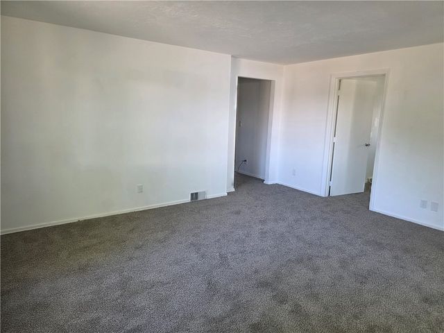 726 E 9th Ave, Munhall, PA 15120