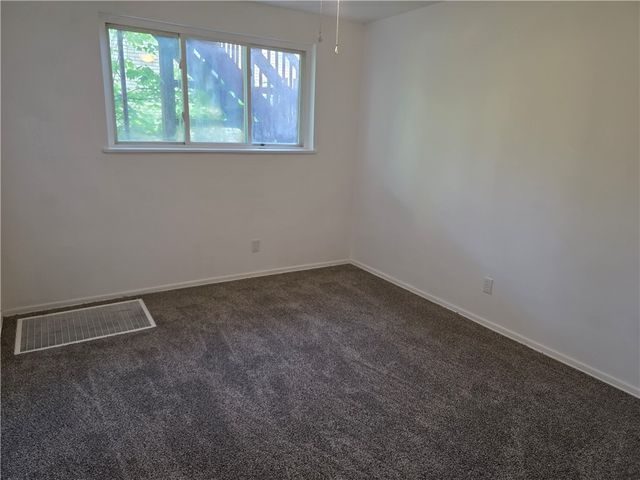 726 E 9th Ave, Munhall, PA 15120