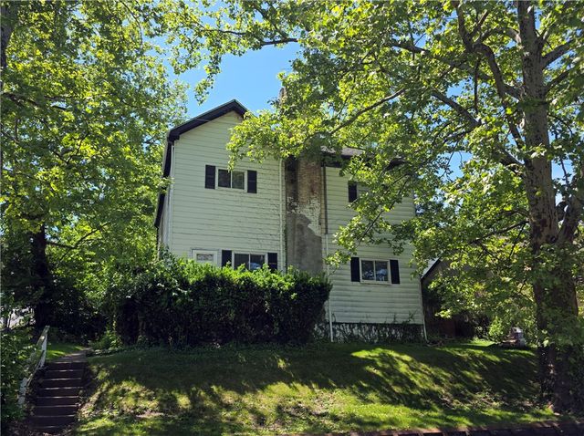 726 E 9th Ave, Munhall, PA 15120