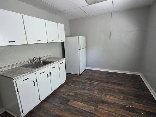 726 E 9th Ave, Munhall, PA 15120