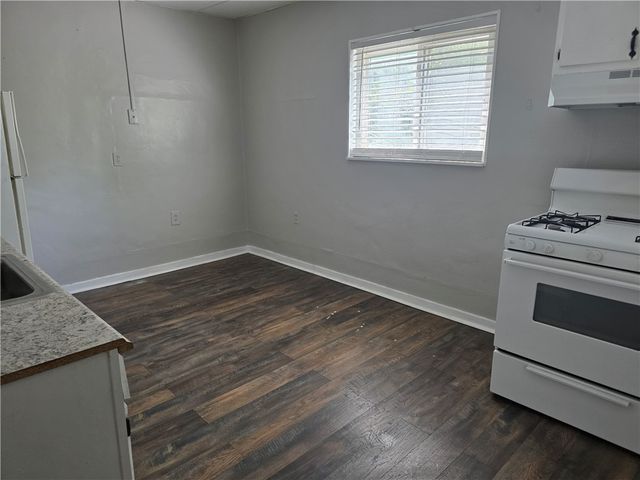 726 E 9th Ave, Munhall, PA 15120