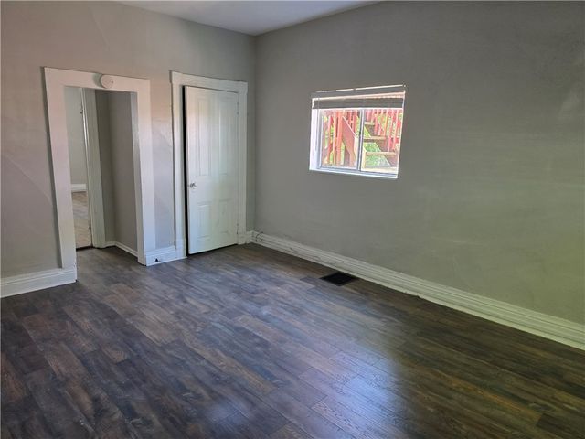 726 E 9th Ave, Munhall, PA 15120