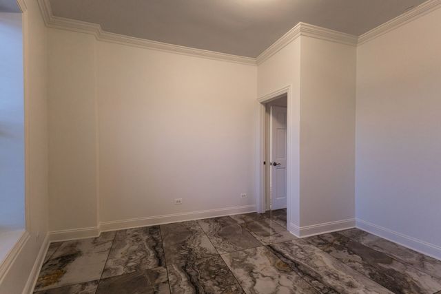 6712 N Clark Street 2, Chicago, IL 60626