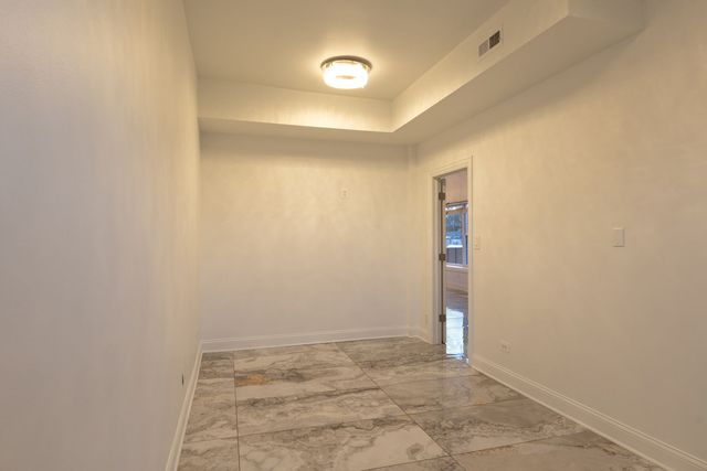 6712 N Clark Street 2, Chicago, IL 60626