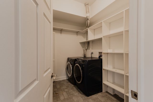 6712 N Clark Street 2, Chicago, IL 60626