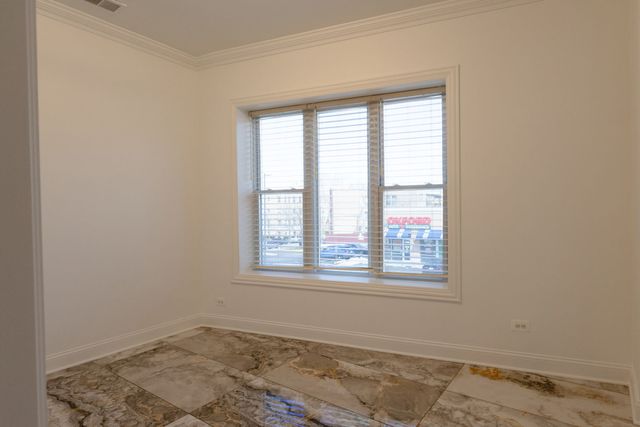 6712 N Clark Street 2, Chicago, IL 60626