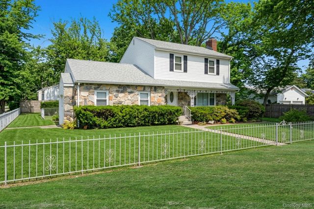 340 Westchester Avenue, West Babylon, NY 11704