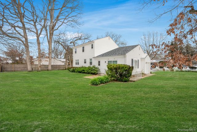 340 Westchester Avenue, West Babylon, NY 11704