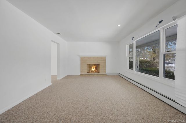 340 Westchester Avenue, West Babylon, NY 11704