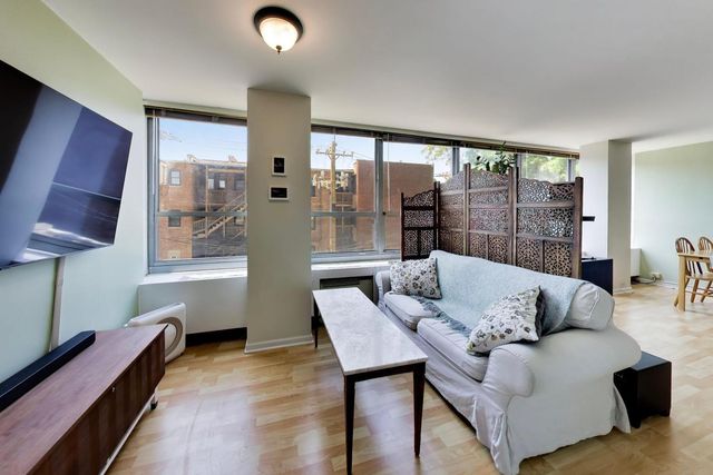 3550 N Lake Shore Drive 228, Chicago, IL 60657