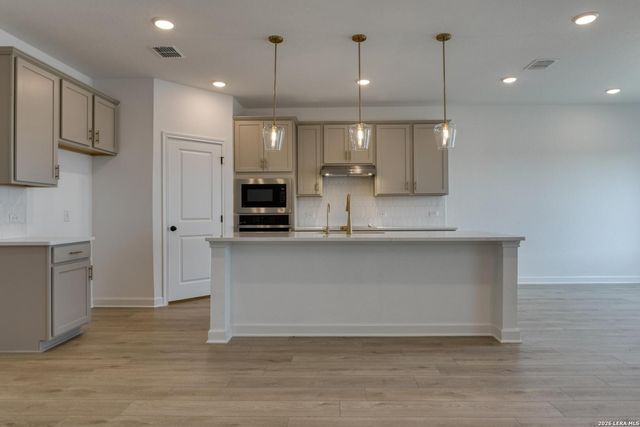 128 Peeps Ct., Adkins, TX 78101