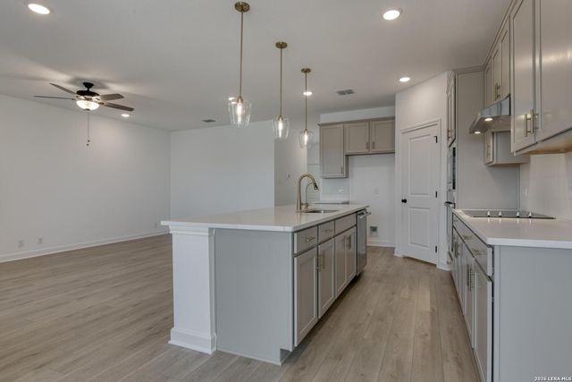 128 Peeps Ct., Adkins, TX 78101