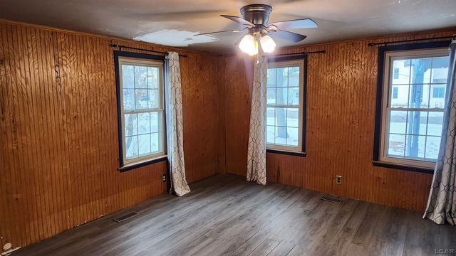 416 E Logan Street, Tecumseh, MI 49286