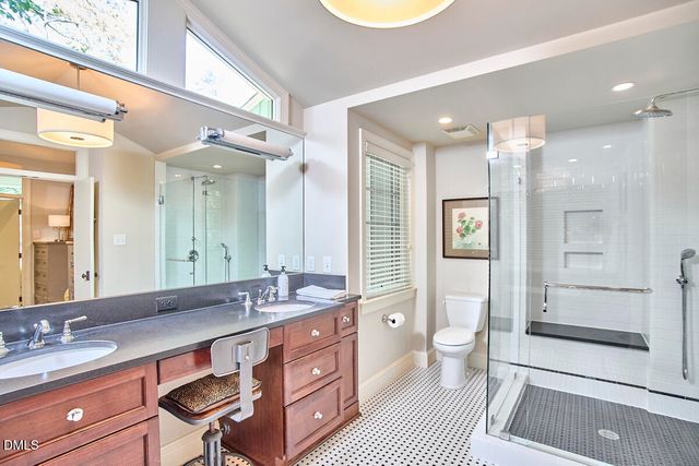 2721 Dogwood Road, Durham, NC 27705