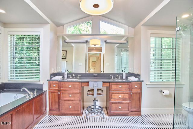 2721 Dogwood Road, Durham, NC 27705