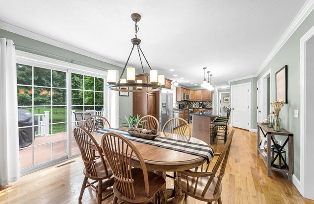 437 Porter Rd, East Longmeadow, MA 01028