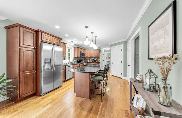 437 Porter Rd, East Longmeadow, MA 01028
