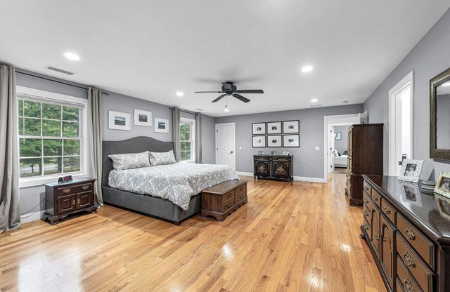 437 Porter Rd, East Longmeadow, MA 01028