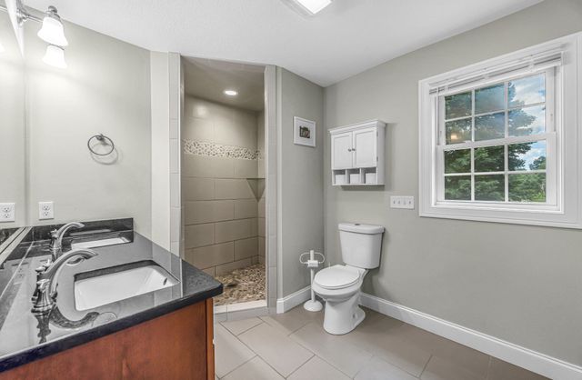 437 Porter Rd, East Longmeadow, MA 01028