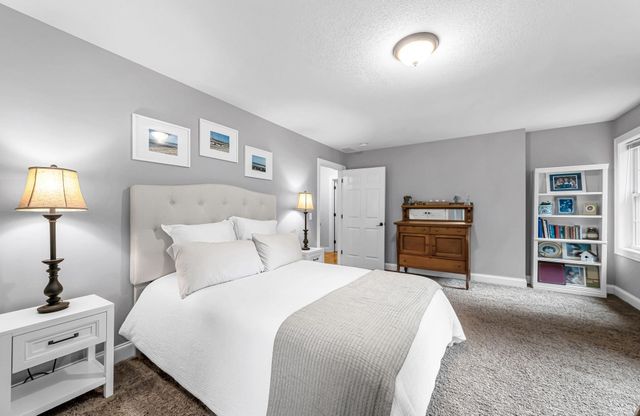 437 Porter Rd, East Longmeadow, MA 01028