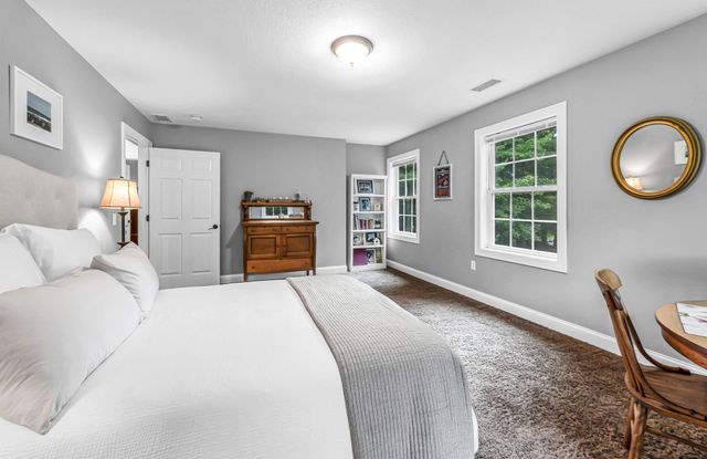 437 Porter Rd, East Longmeadow, MA 01028