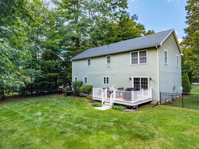 437 Porter Rd, East Longmeadow, MA 01028